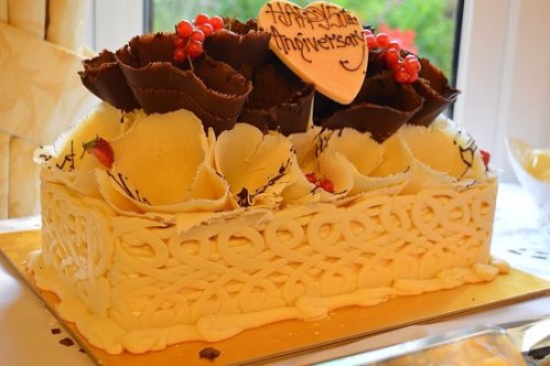 anniversary-cake
